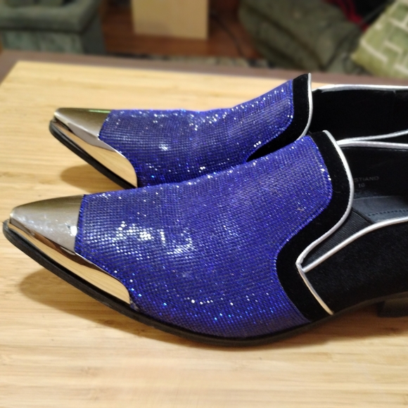 Men's size 10 crystal cobalt dress shoe with chrome metal tip - Picture 3 of 7